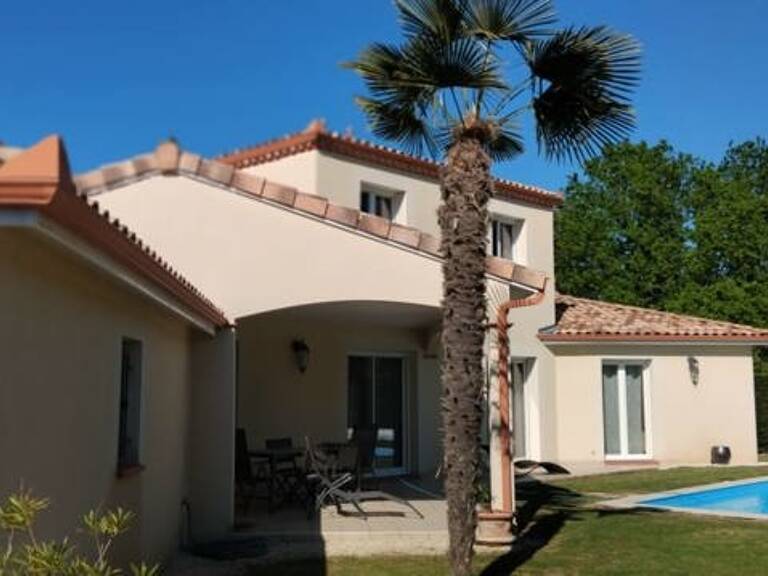 Villa de 5 pièces principales — photo 1