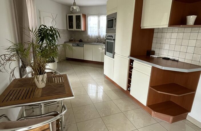 Villa de 5 pièces principales — photo 4