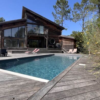 Maison 9 pièces 1397250 €