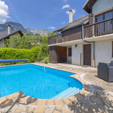 Maison 8 pièces 555000 €