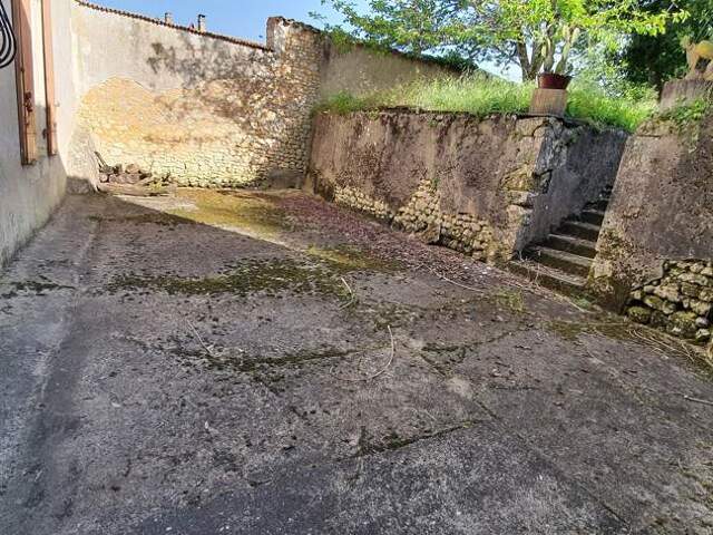 Maison de bourg de 7 pièces principales — photo du bien