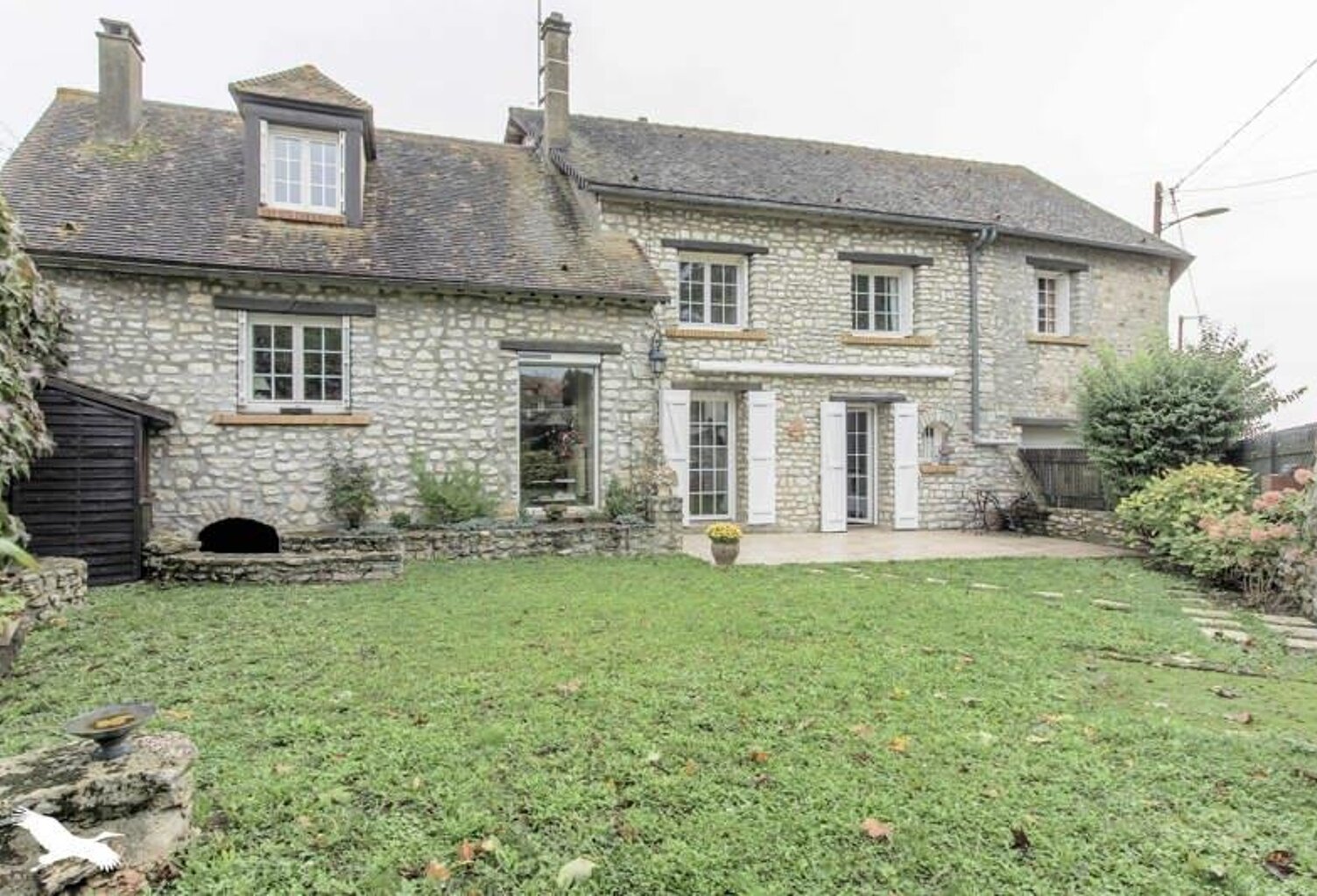 Maison en pierre de 9 pièces principales — photo 1