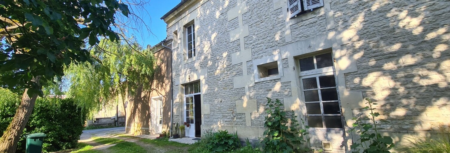 Maison 7 Pièces 181 m² à vendre à Massac (17490)