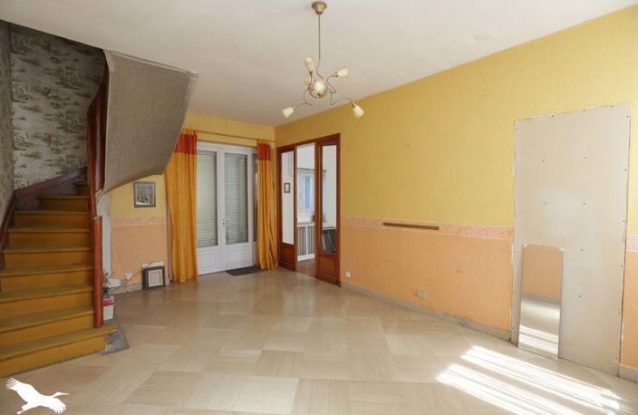 Maison en pierre de 6 pièces principales — photo 2