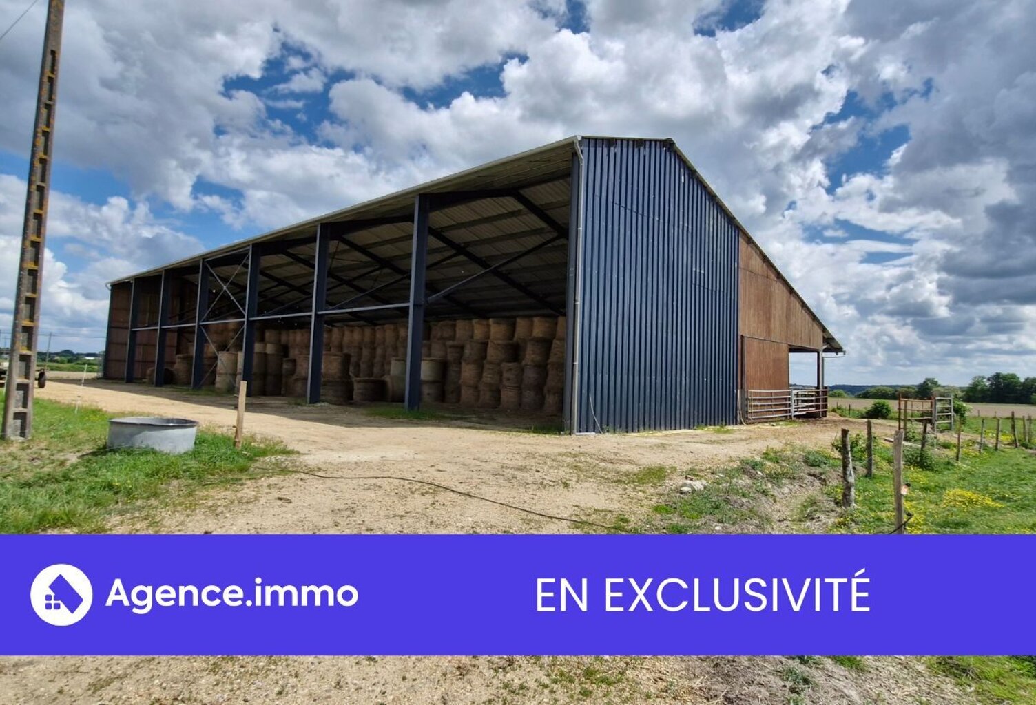 HANGAR + 8 HECTARES DE PRE — photo 1