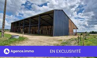 Local industriel  1270 m² à vendre à Souvigné (37330)