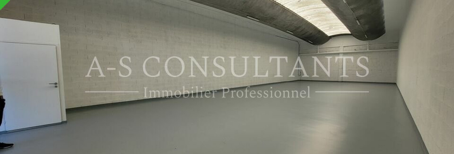 Local industriel  205 m² à louer à Saint-Priest (69800)