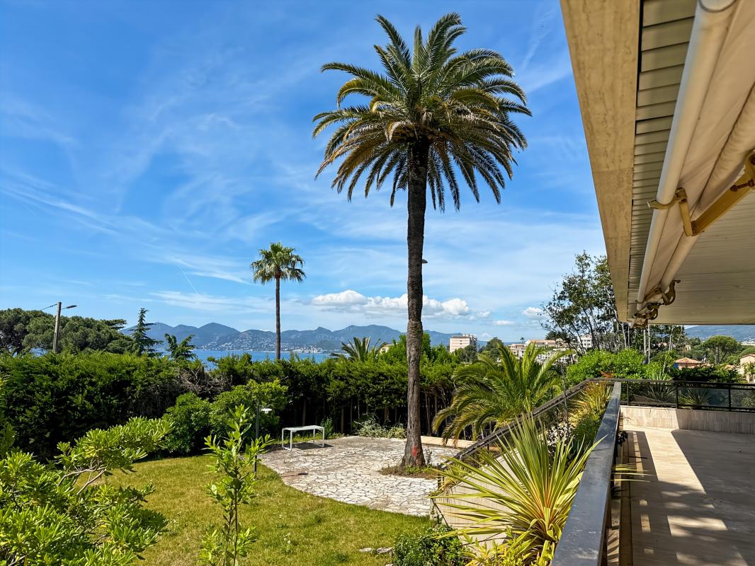 Photo T6 et plus de 6 pièces Cannes