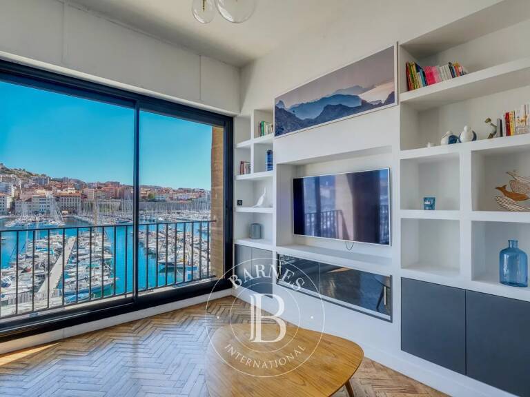 VENTE - MARSEILLE - VIEUX-PORT - APPARTEMENT SUR LE PORT ET LA M — photo 1