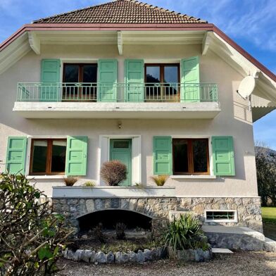 Maison 7 pièces 1060000 €