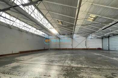 Local industriel  9566 €