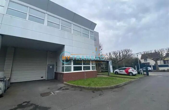 My Transac vous propose à la location des locaux d'activités et bureaux d'environ 722m² ou 2 lots : 366m² et 356m² situé à Bondy — photo 3