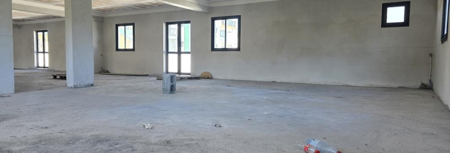 Commerce  530 m² à vendre à Le Tampon (97430)