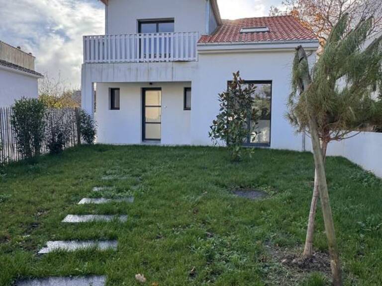 Maison À Vendre 155m²  4 chambres — photo 1
