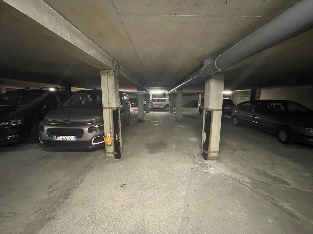 Place de parking en sous-sol toulon la rode