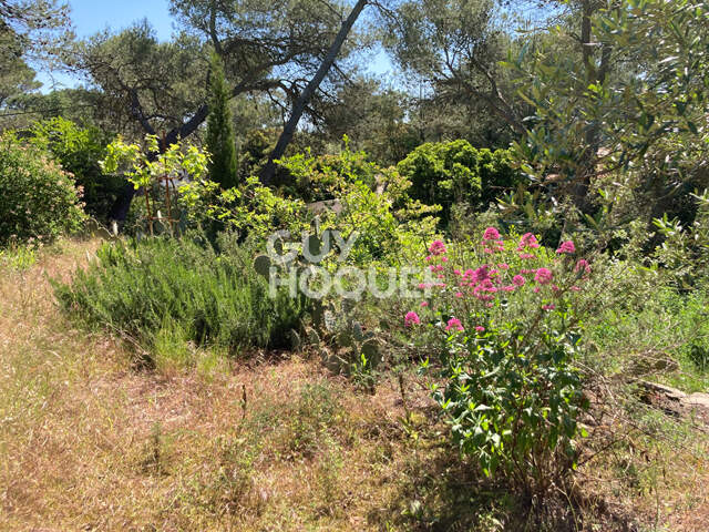 Terrain à vendre à CAVEIRAC — photo du bien