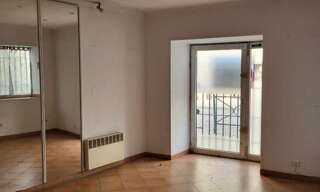 Immeuble  128 m² à vendre à Bezouce (30320)