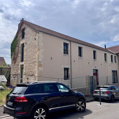 Maison 7 pièces 250000 €