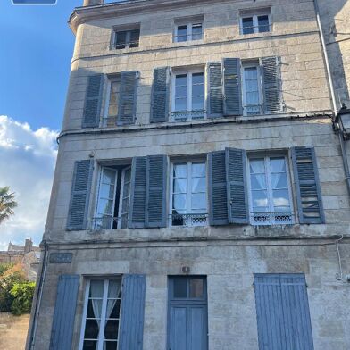 Maison 6 pièces 890 €