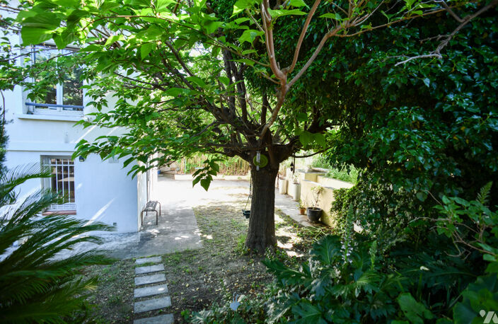 Vente maison 6 pièces 157 m² Marseille 13 (13013) — photo 2