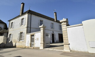 Maison 7 Pièces 235 m² à vendre à Rully (71150)