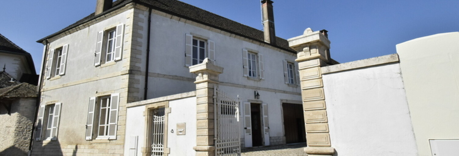 Maison 7 Pièces 235 m² à vendre à Rully (71150)