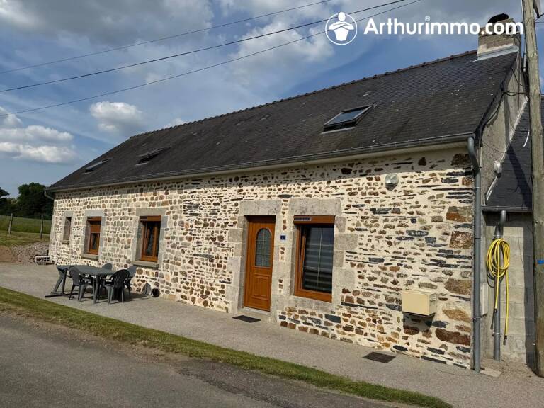 JAVRON LES CHAPELLES, Maison de 135m² avec dépendances et étang. — photo 1