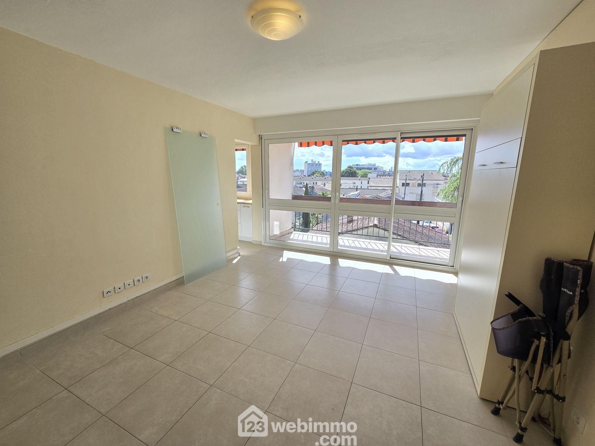 Photo Appartement - 30m² - Bordeaux image 3/4