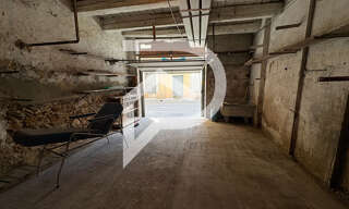 Garage  60 m² à louer à Hyères (83400)