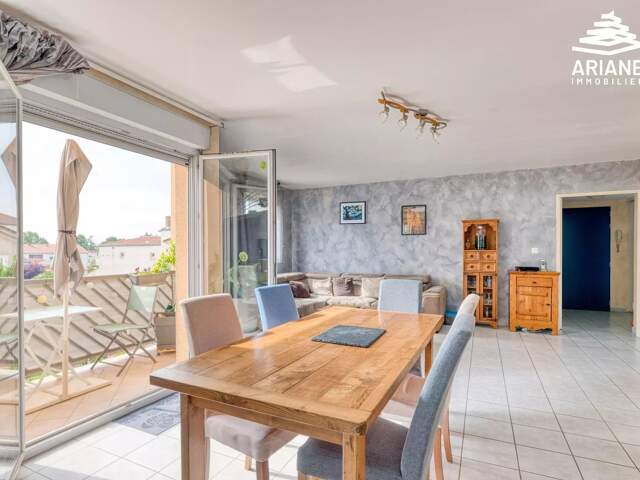 Appartement T5 duplex avec parking et 2 balcons — photo du bien