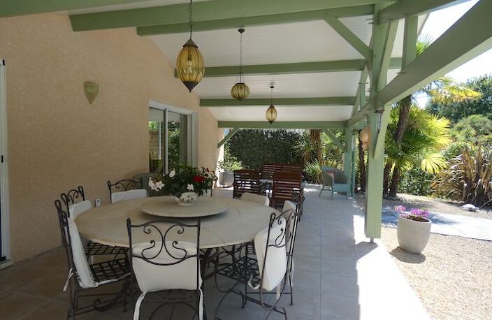 40700 HAGETMAU / MAISON T6 DE 185 M2 ENVIRON / 5 CHAMBRES / PISC — photo 2