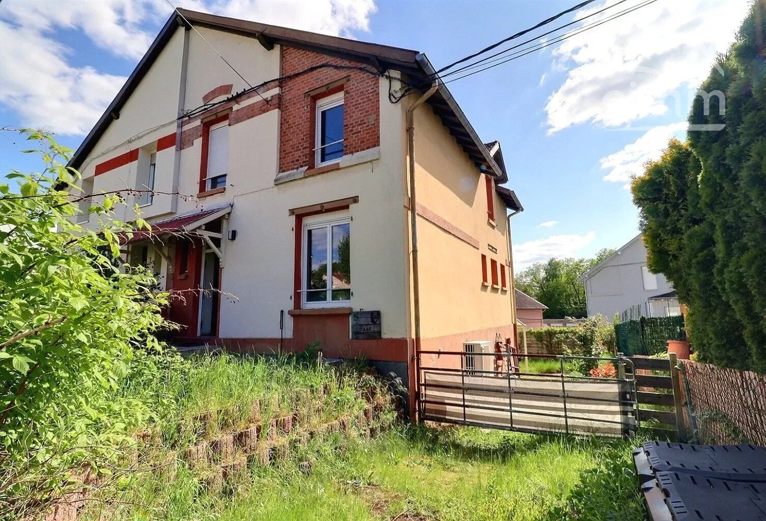 Maison mitoyenne de 95 m² à rénover à PETITE ROSSELLE — photo 1