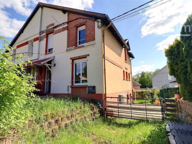 Maison mitoyenne de 95 m² à rénover à PETITE ROSSELLE — photo du bien