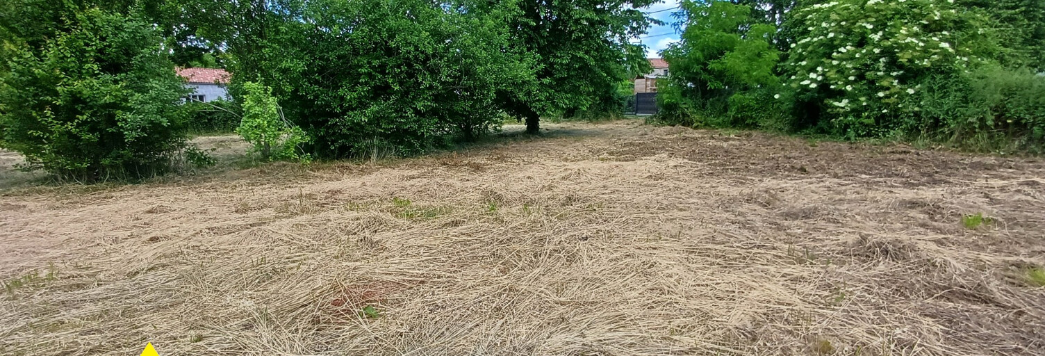 Terrain  1395 m² à vendre à Mouzeuil-Saint-Martin (85370)