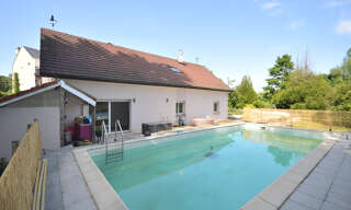 Maison 10 Pièces 220 m² à vendre à Sainte-Suzanne (25630)