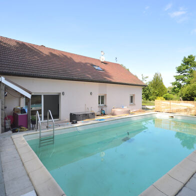 Maison 10 pièces 275500 €