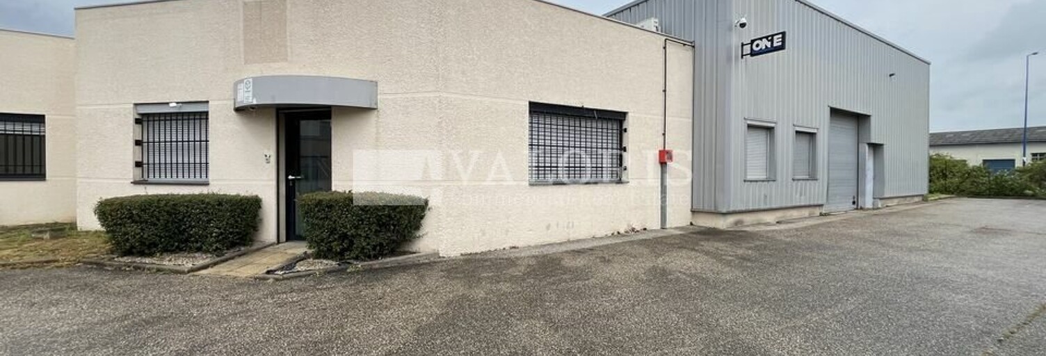 Commerce  235 m² à louer à Vaulx-en-Velin (69120)