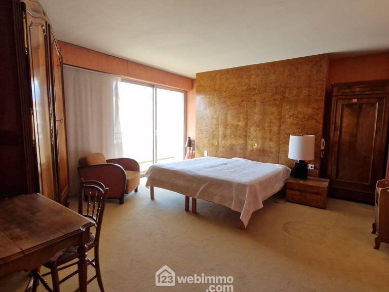 Appartement - 237m² - La Roche-sur-Yon — photo 1