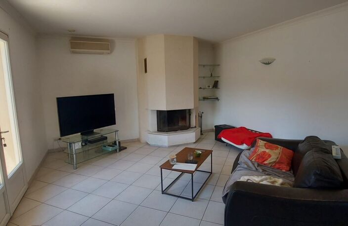 Villa — photo 3