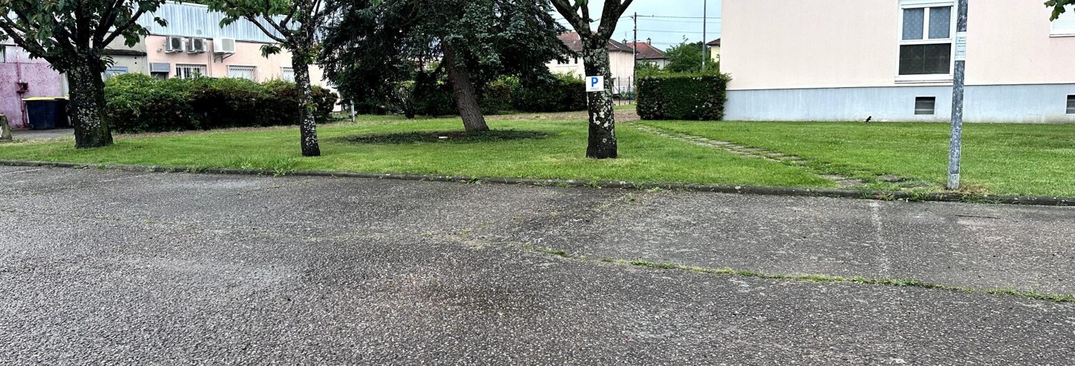 Garage  253 m² à vendre à Roanne (42300)