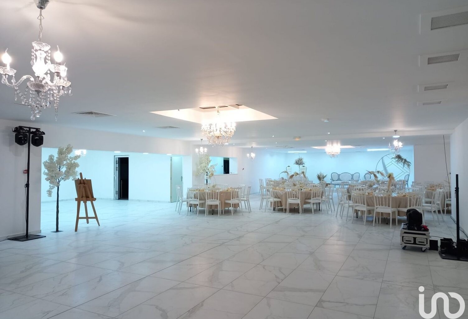 Vente Murs commerciaux 1 500 m&sup2; — photo 1