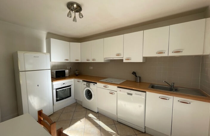 Proche centre ville, 2 appartements T2 à vendre (actuellement loués) dans une maison de ville. — photo 5
