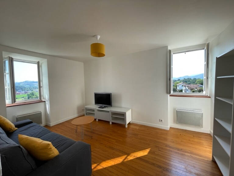 Proche centre ville, 2 appartements T2 à vendre (actuellement loués) dans une maison de ville. — photo 1