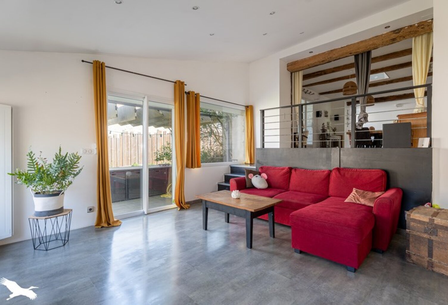 Maison en pierre de 7 pièces principales — photo 1