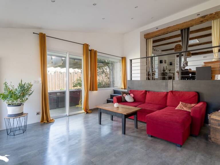 Maison en pierre de 7 pièces principales — photo 1