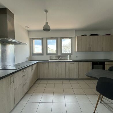 Appartement 3 pièces 155875 €