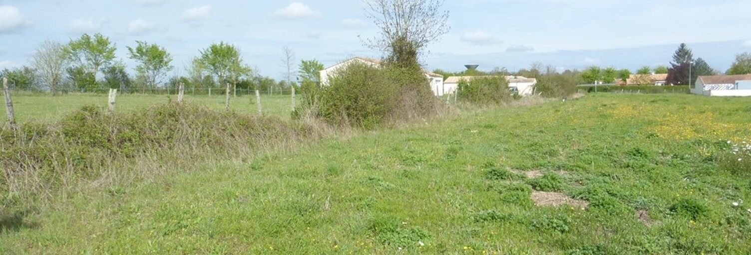 Terrain  1230 m² à vendre à Asnières-la-Giraud (17400)