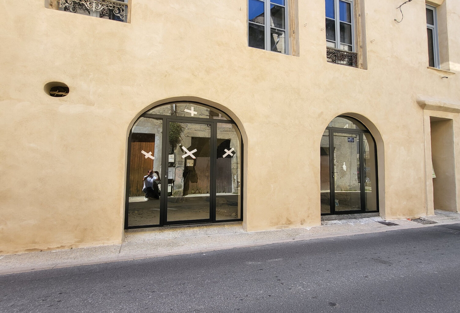 VENTE BUREAUX OU COMMERCES SOMMIERES — photo 1