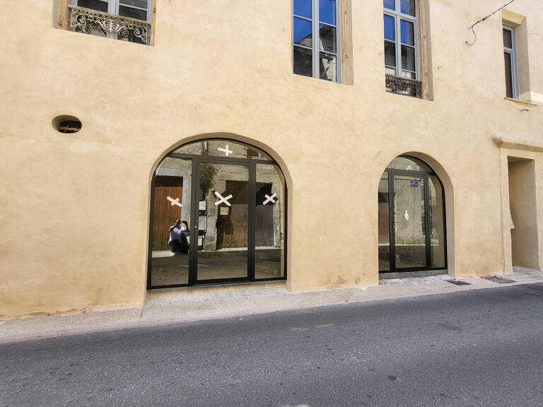 VENTE BUREAUX OU COMMERCES SOMMIERES — photo 1