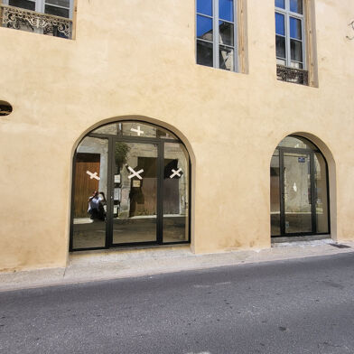 Commerce  143000 €